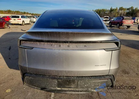 2026 Tesla Model Y z USA, uszkodzony, nr VIN 7SAYGDEE4TA393162